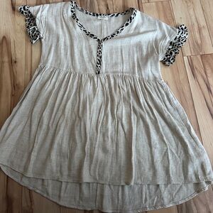 EUC baby doll top with cute polka dot accents.